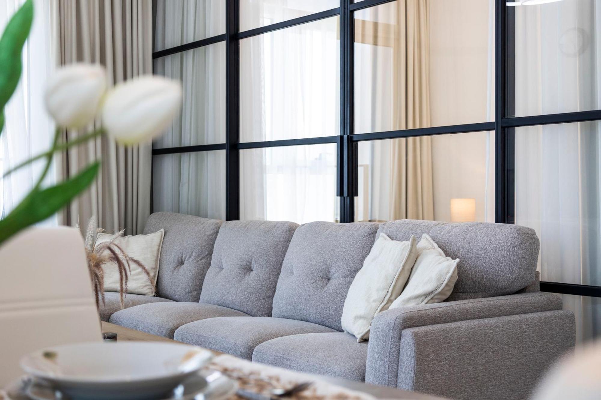 Appartement Socio Tower1 - Hills Modern Urban Retreat In The By Serenity Living Homes