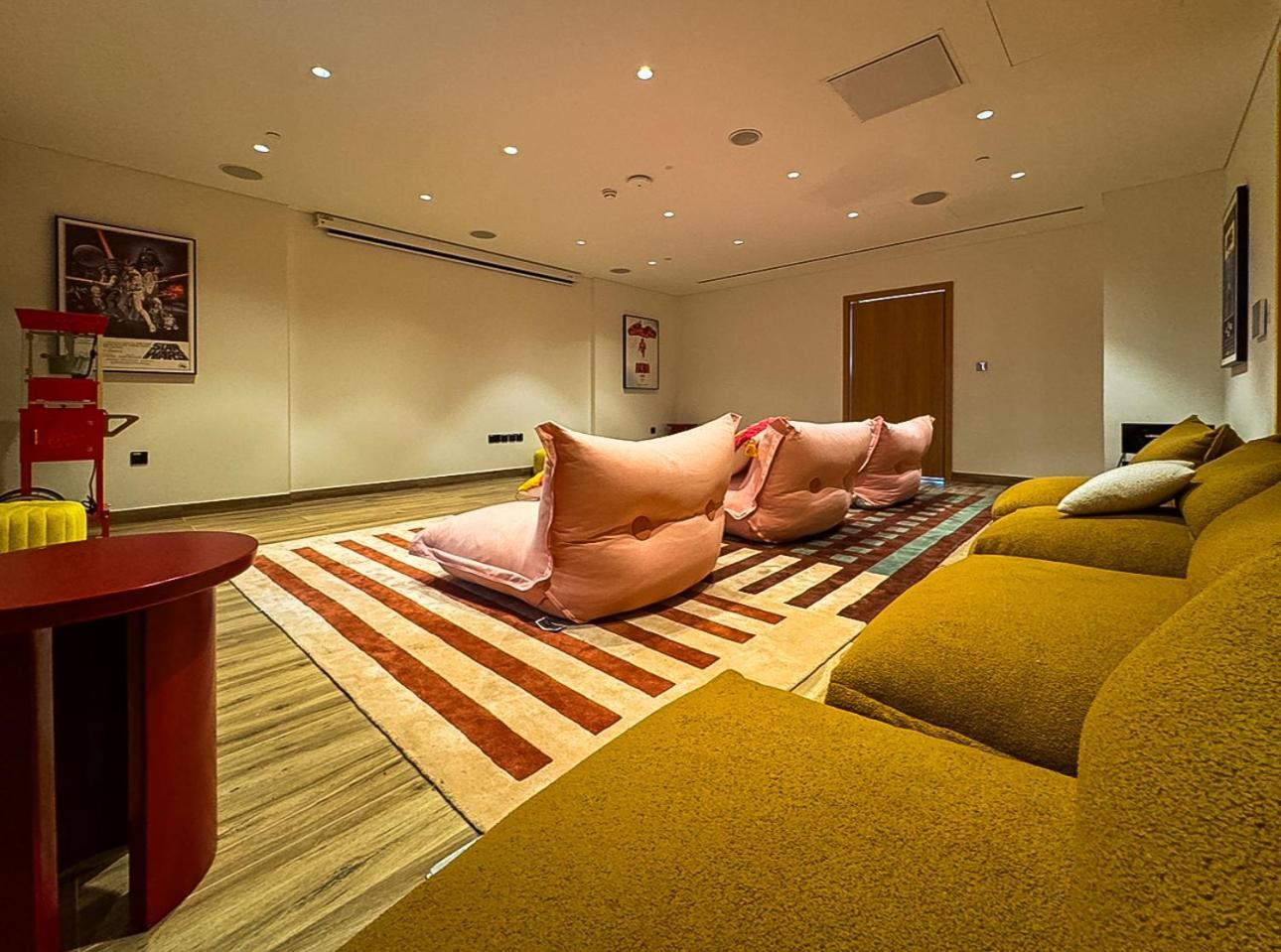 Socio Tower1 - Hills Modern Urban Retreat In The By Serenity Living Homes Appartement Dubai